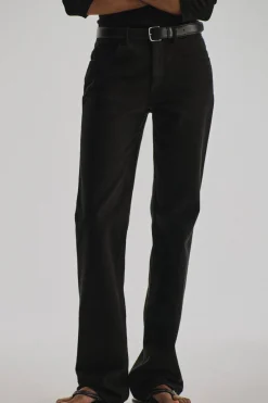 Carlyl Jean