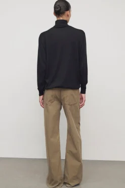Eglitta Pant