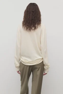 Lizzy Turtleneck