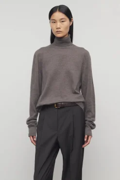 Lizzy Turtleneck