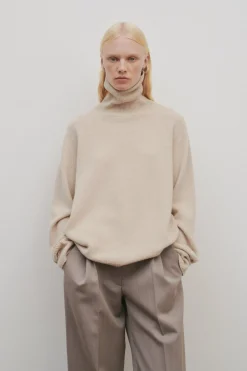 Stepny Turtleneck